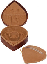 Load image into Gallery viewer, Bulaky vanity case Jewellery Vanity Case
